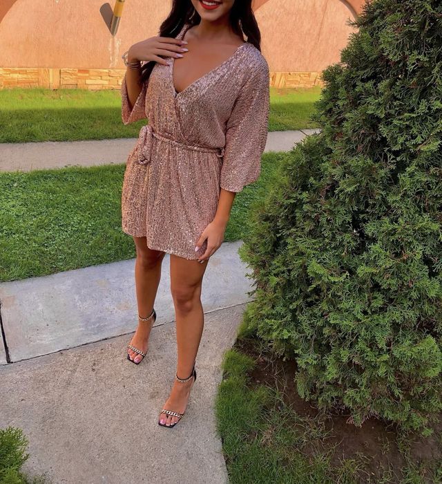 Rochita stralucitoare scurta