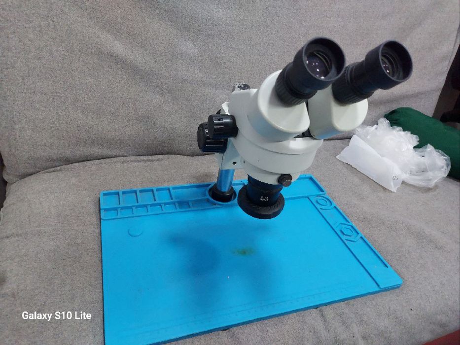 Mikroskop sotiladi model YAXUN YX-AK10s