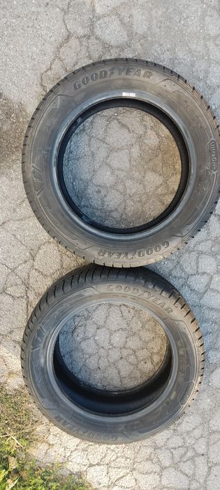 235 55 18 зимни Goodyear