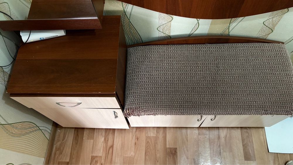 Прихожий продам срочно