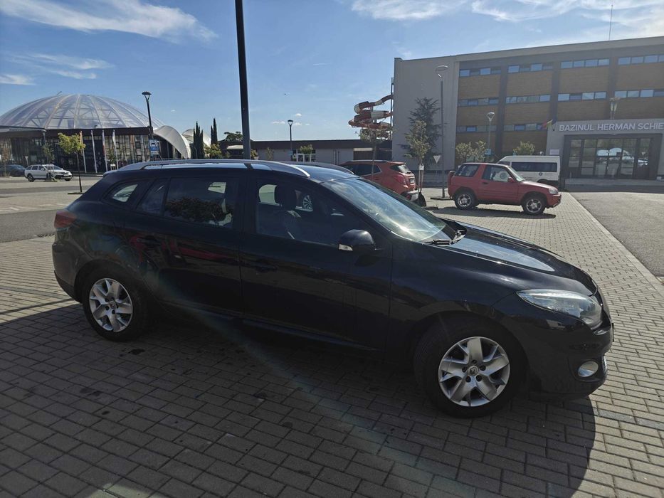 RENAULT Megane 2013 — imagine 2