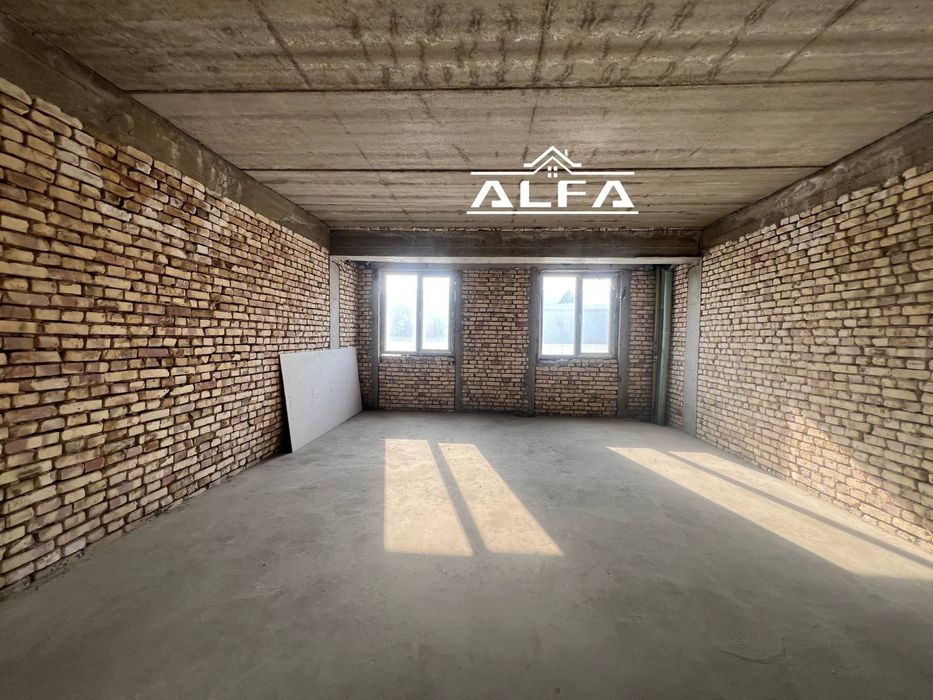 5 xonali 230m² 8-qavat