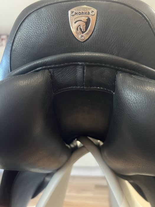 Седло за конна езда Jumex Horka