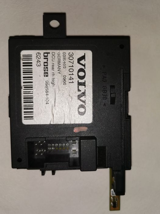 Модул - моторче на стъкло Волво S40