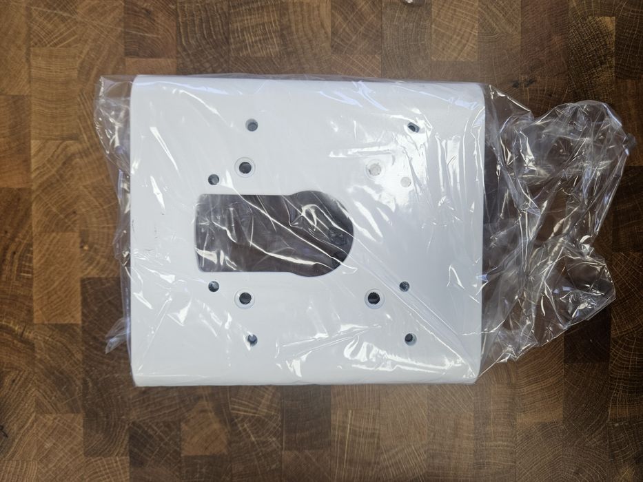 Suport universal Bosch NDA-U-PMAS, alb, pentru camera supraveghere