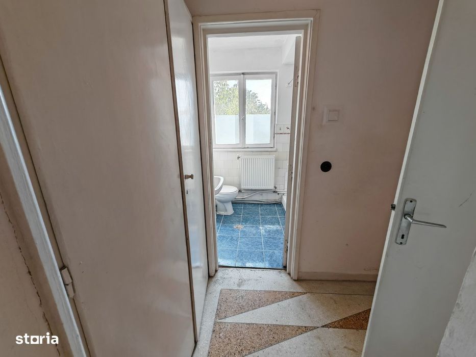3 cam. deco., central, et. I – lângă Catedrala Inaltarea Domnului