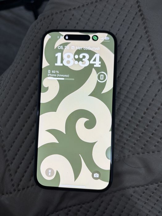 Продам iPhone 16