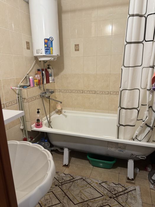 Сдаётся квартира по месячно