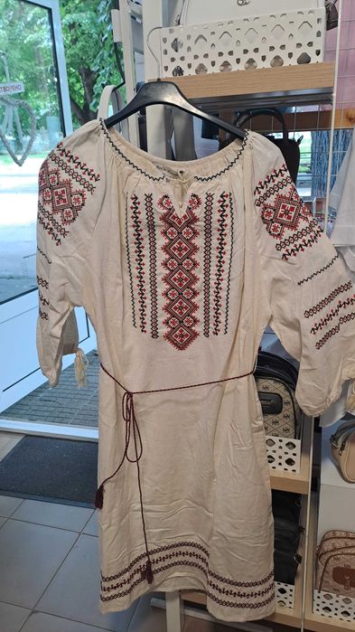Нови рокли с народни мотиви