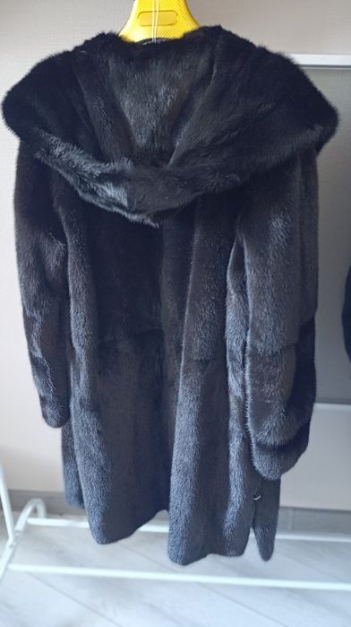 Продам норковую шубу