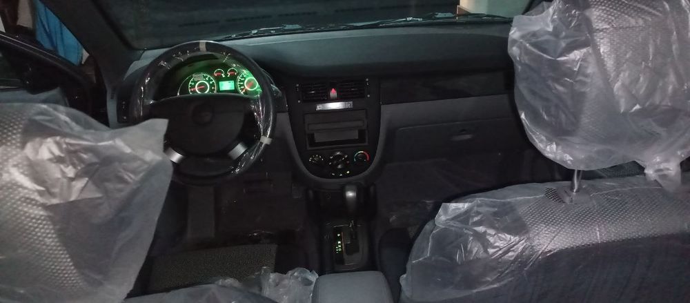 Lacetti L-Style AT Black Met Katlle metallic.