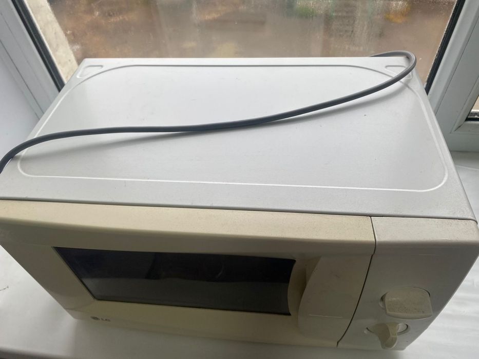 Продам микроволновку LG