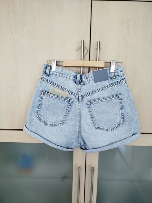Разпродавам: 2 чифта нови къси дънкови панталонки Pull&Bear,  36, S (2 цвята)