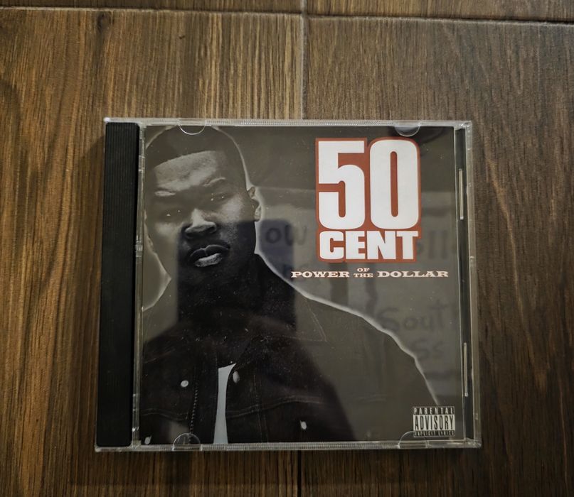 CD дискове на Pop Smoke и 50 cent