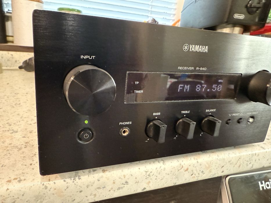 Yamaha R-840 мини ресивър