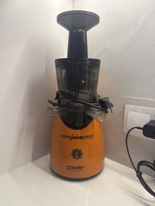 Продам шнековую соковыжималку Zepter
