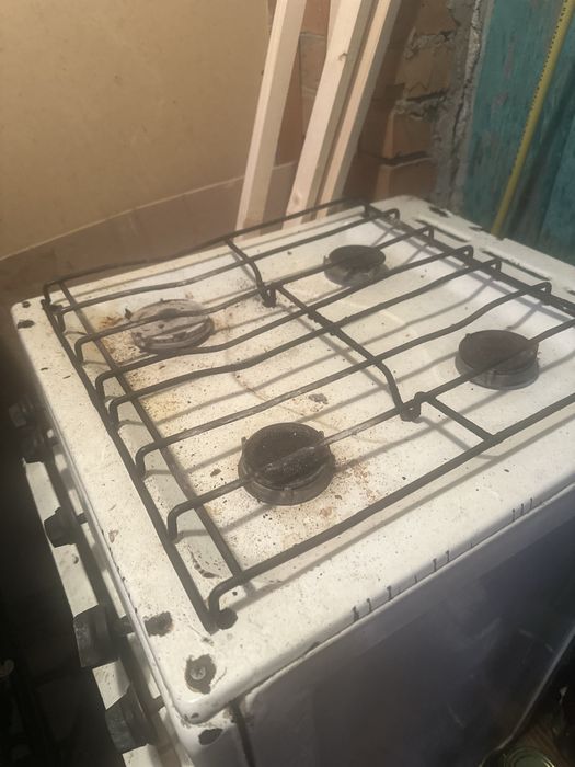 Продам газ плиту