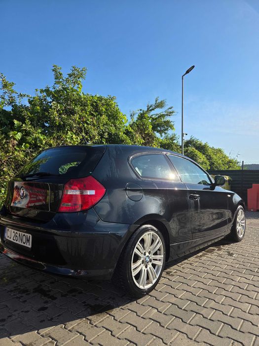 Vînd urgent bmw seria 1 ,preț 1500 € .