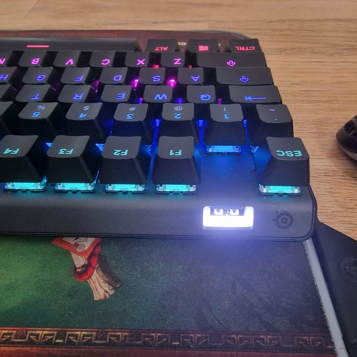 Kit tastatura mouse si mourepad gaming SteelSeries