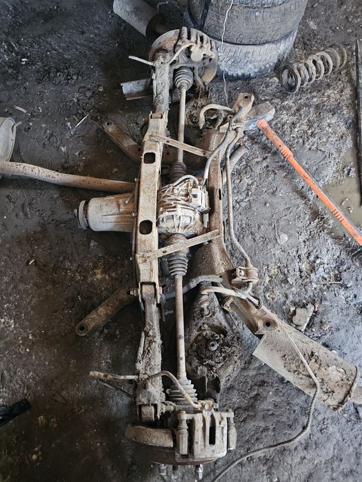 Cadru sau jug punte spate CHEVROLET Captiva I Opel Antara 2007