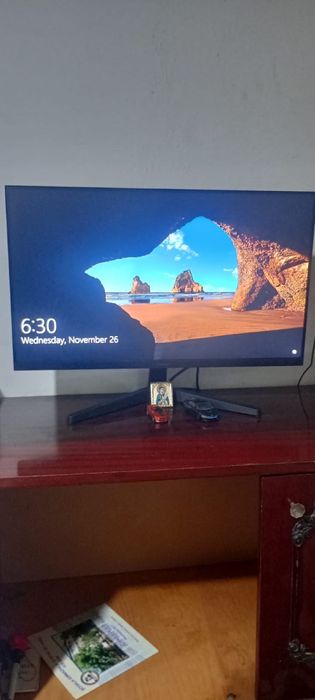 Vand Monitor + Calculator + Casti + maus + tastatura