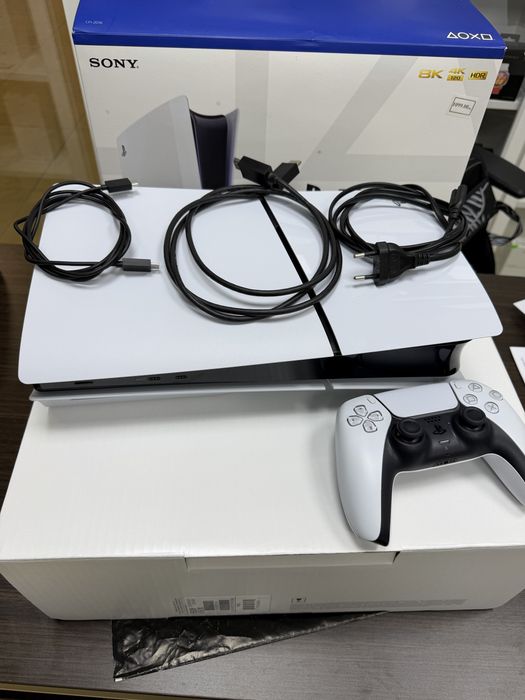 1TB Playstation 5 DISC Slim PULSAR гаранция ДО 2025 г. White