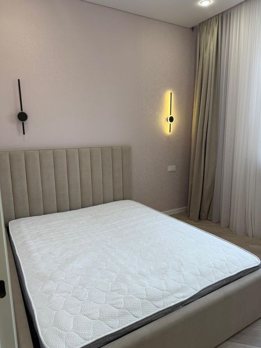 Продам кровать с матрасом