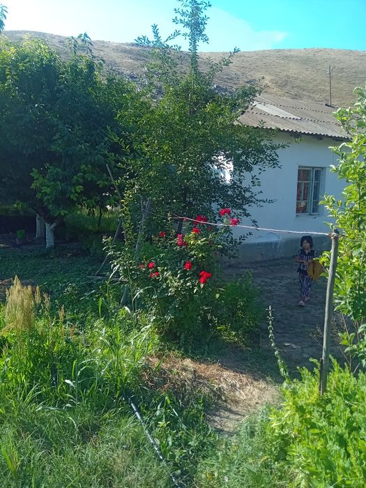 Уй шошилинч сотилади