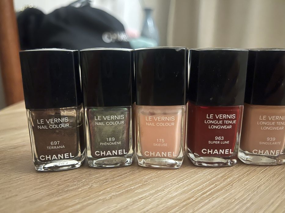 Лаки для ногтей Chanel