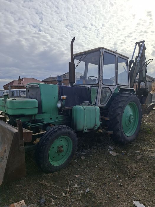 Продам ЮМЗ-6 эксковатор
