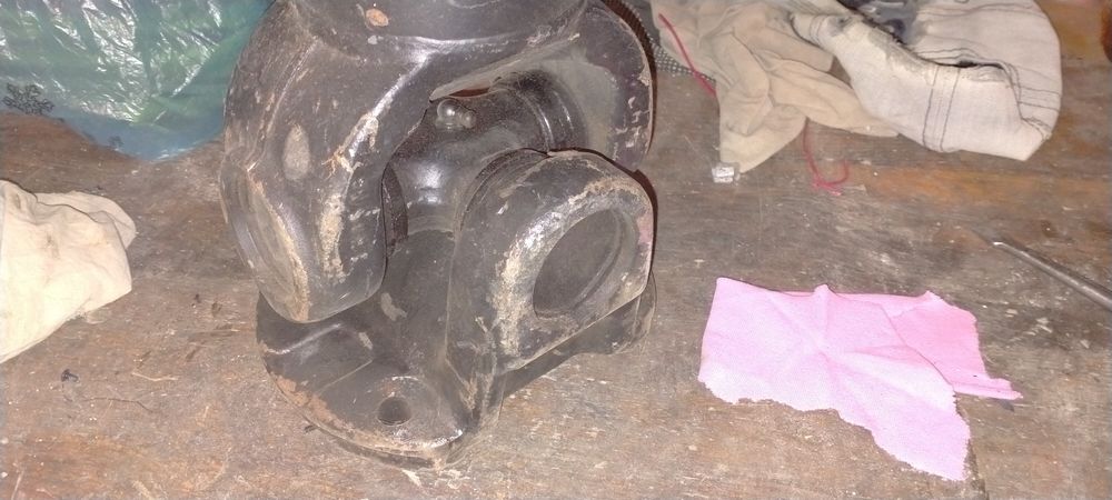 Карданный вал среднего моста Камаз.