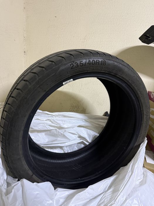 Продам резину на 18