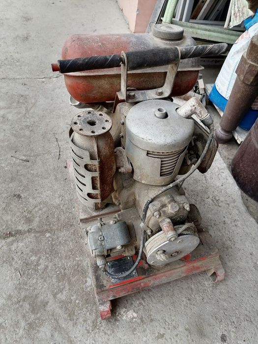 Мото-помпа бензиновая