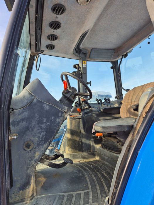 Tractor New Holland TM 135