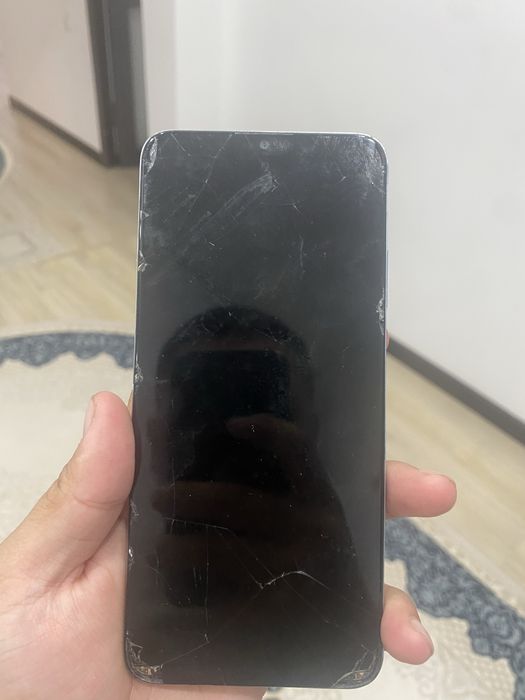 Продам телефон хонор