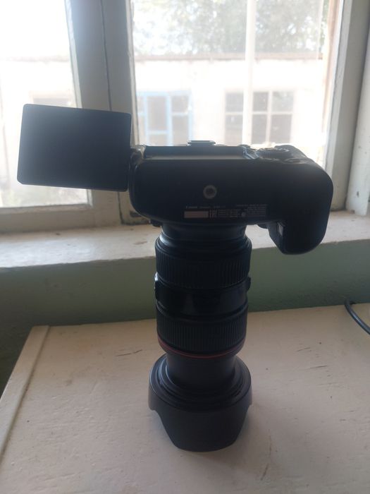 Срочно продам,500000Фотоаппарат кенон,6д,марк2