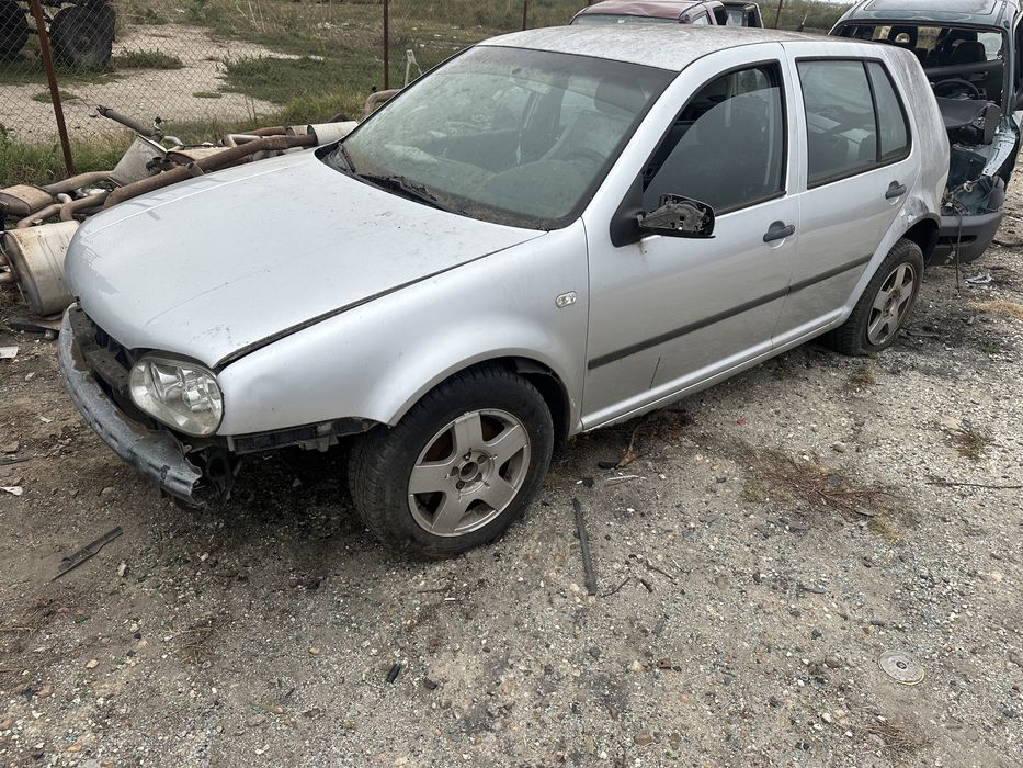 VW GOLF 4 AXR на части