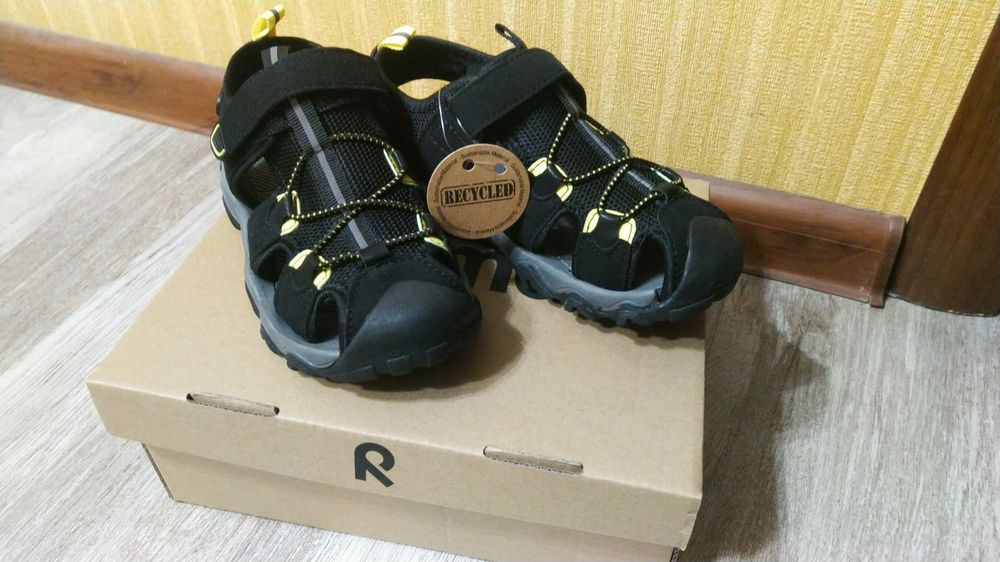 Сандали новые для мальчика 30 размер