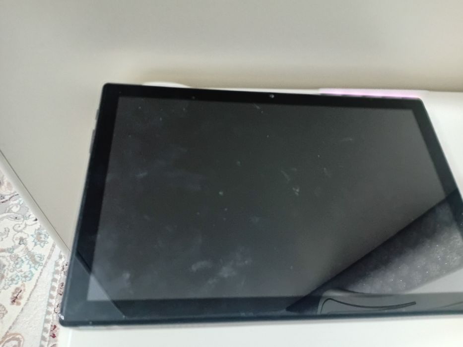 Продам планшет срочно