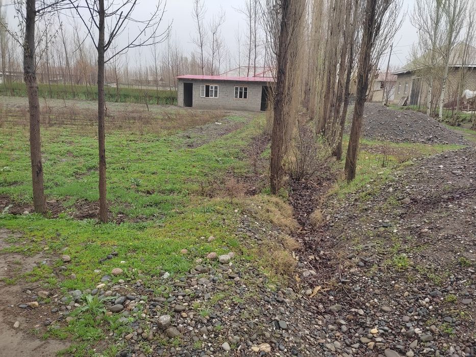 Jomboy yer uchastkasi sotiladi 12 sotix kirif  6- brigat