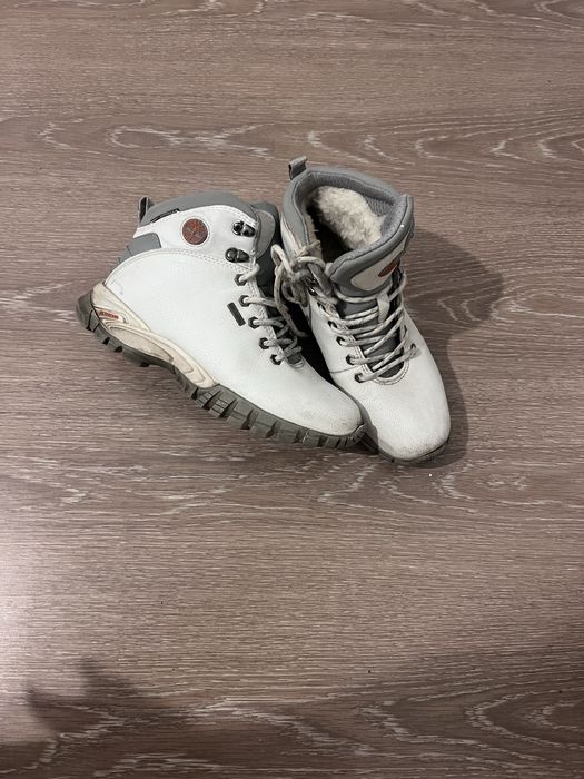 Продается кроссовки