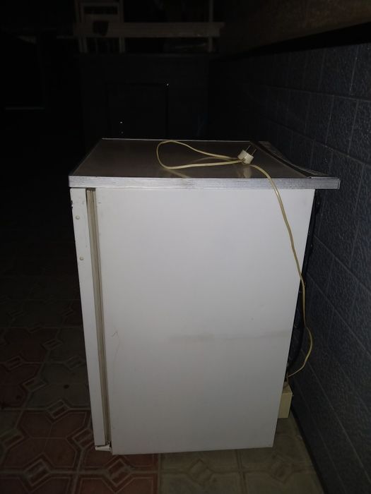 Продам морозильник