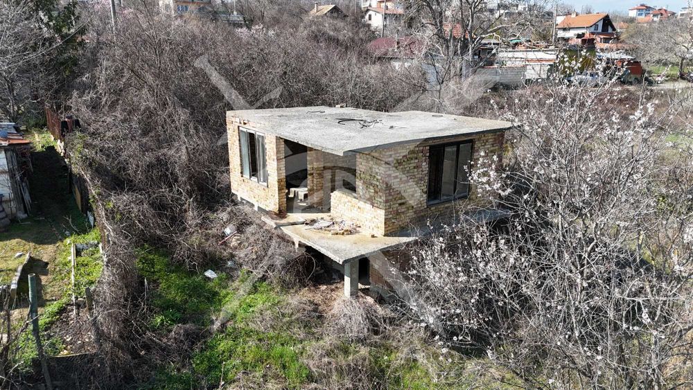 Парцел с едноетажна вила в м-т Прибой- 96064