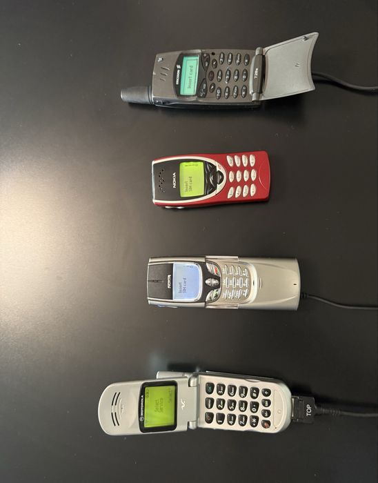 Vand colectie telefoane mobile vintage , perfect functionale