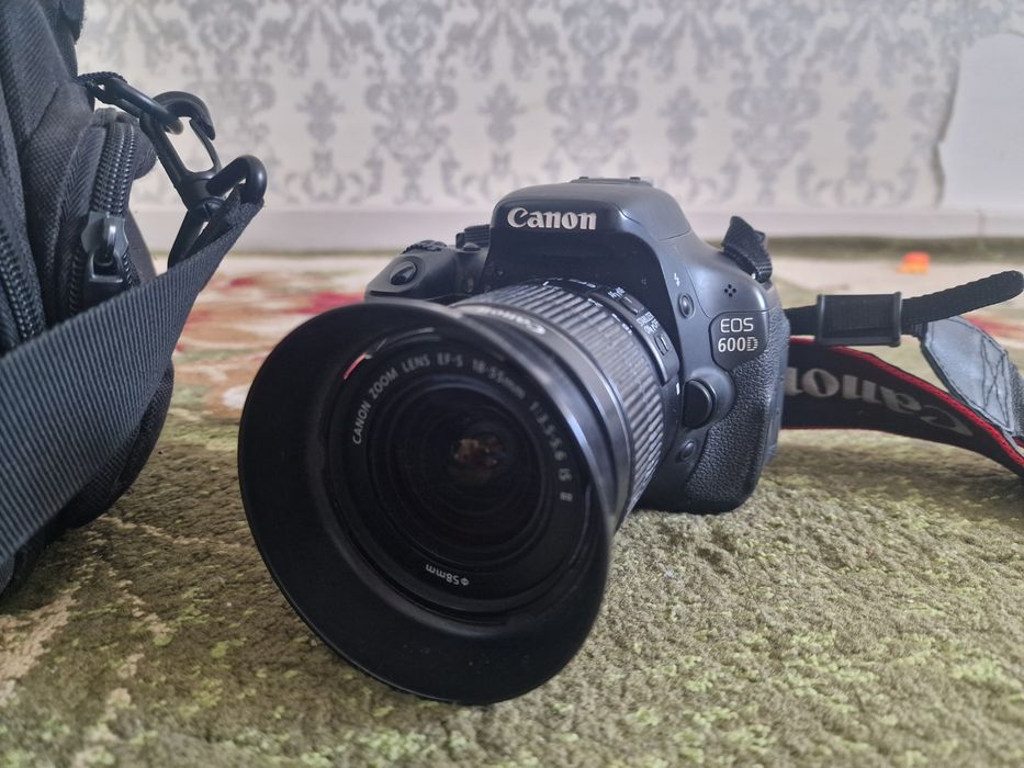 Фотоаппарат Canon EOS 600D