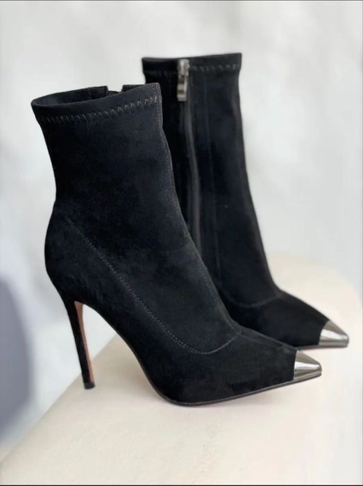 Демисизонные ботильоны на шпильке