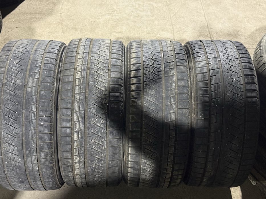 245/40R19 Triangle