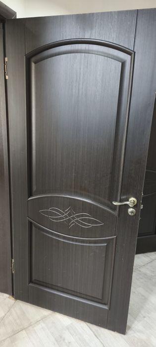 Продаю межкомнатные двери