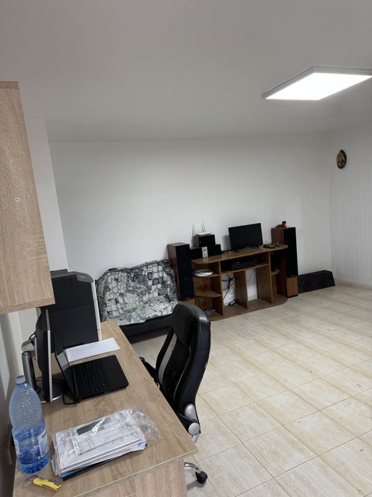 De vanzare / De inchiriat