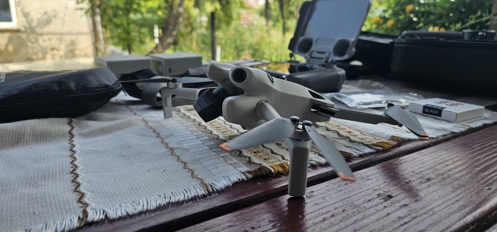 Дрон DJL Mini 4 Pro